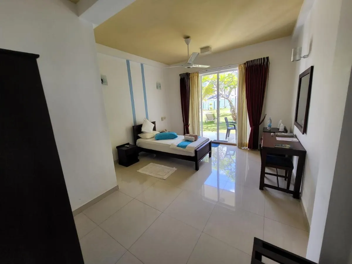 B&B Rainbow Lagoon Resort 니곰보