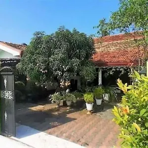 Alexandra Family Negombo