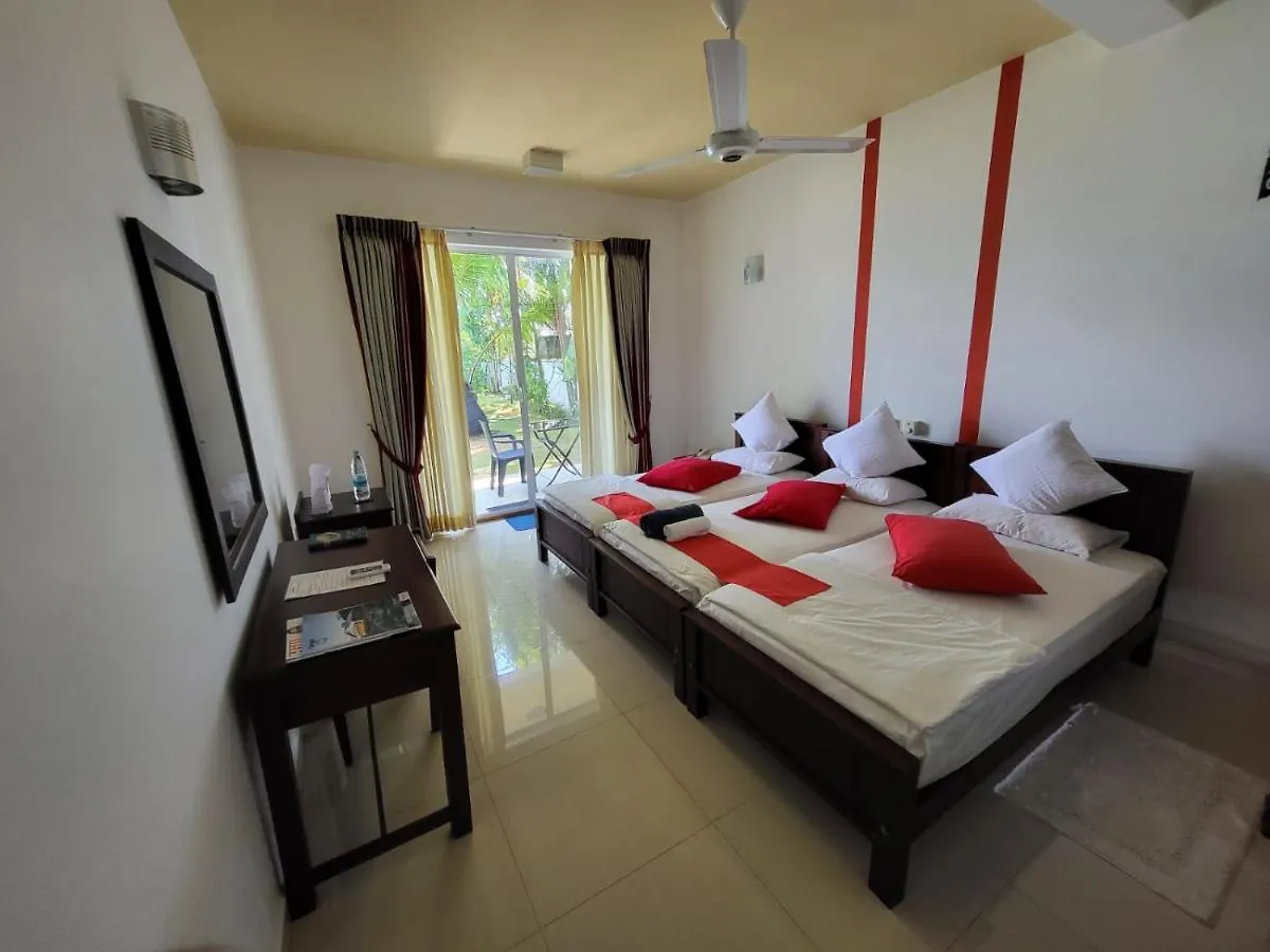 Bed & Breakfast Rainbow Lagoon Resort Negombo